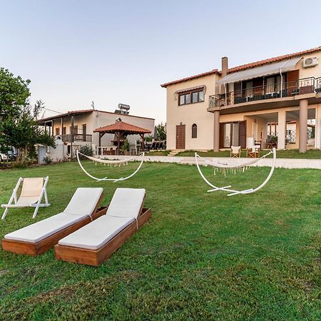Villa Karolina เนอาโปติไดอา ภายนอก รูปภาพ