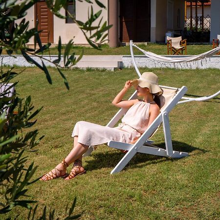 Villa Karolina เนอาโปติไดอา ภายนอก รูปภาพ
