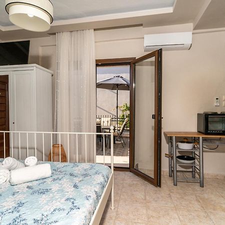 Villa Karolina เนอาโปติไดอา ภายนอก รูปภาพ