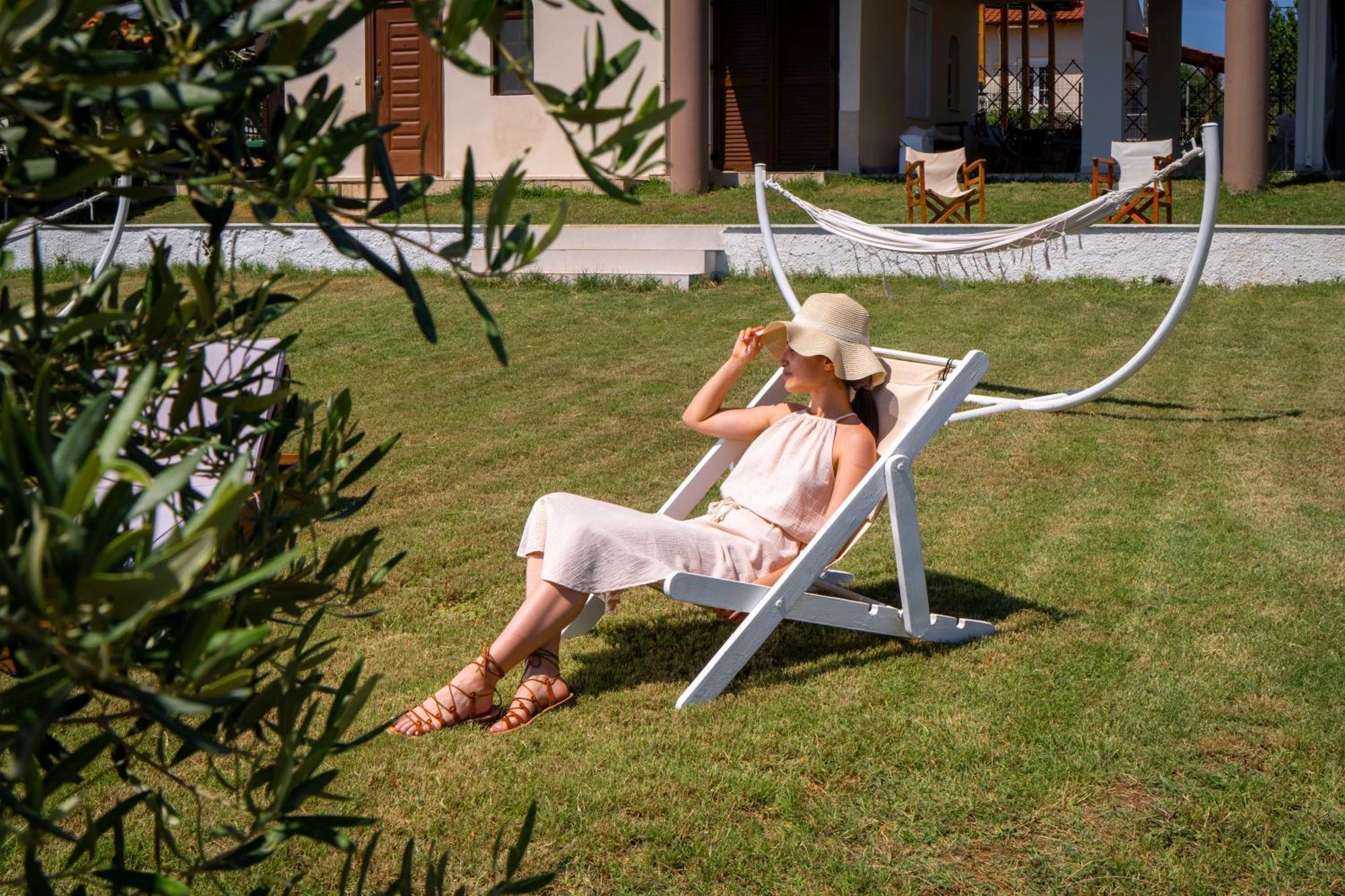 Villa Karolina เนอาโปติไดอา ภายนอก รูปภาพ