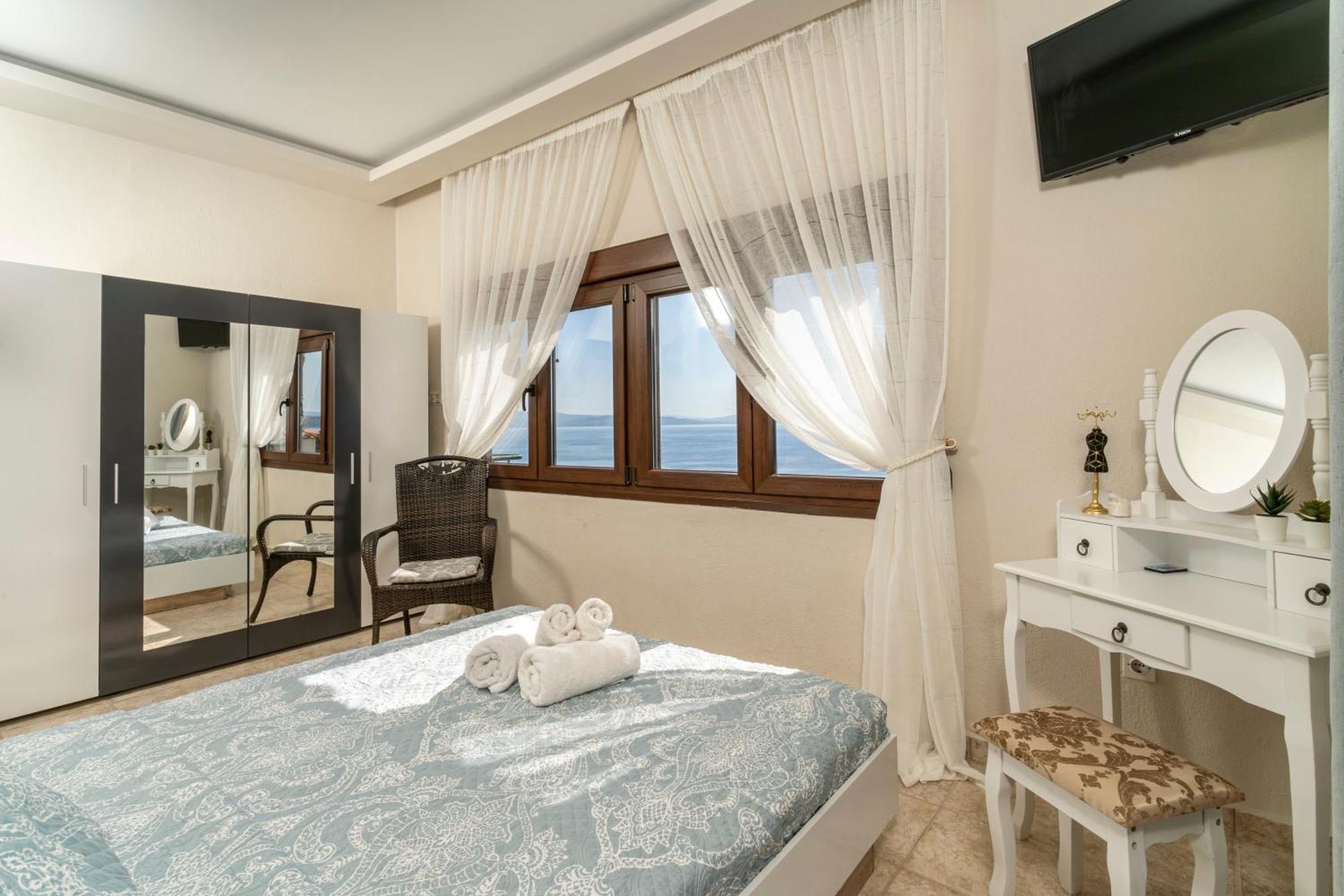 Villa Karolina เนอาโปติไดอา ภายนอก รูปภาพ