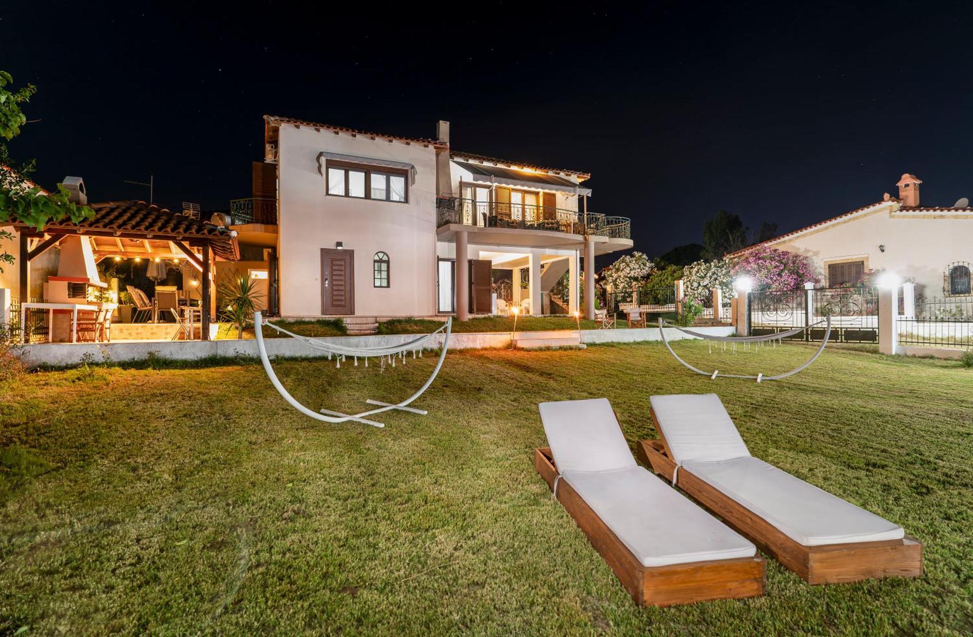 Villa Karolina เนอาโปติไดอา ภายนอก รูปภาพ